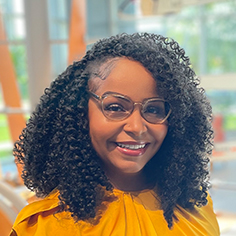Courtney Addison, Consultora de Desenvolvimento de Talentos 
